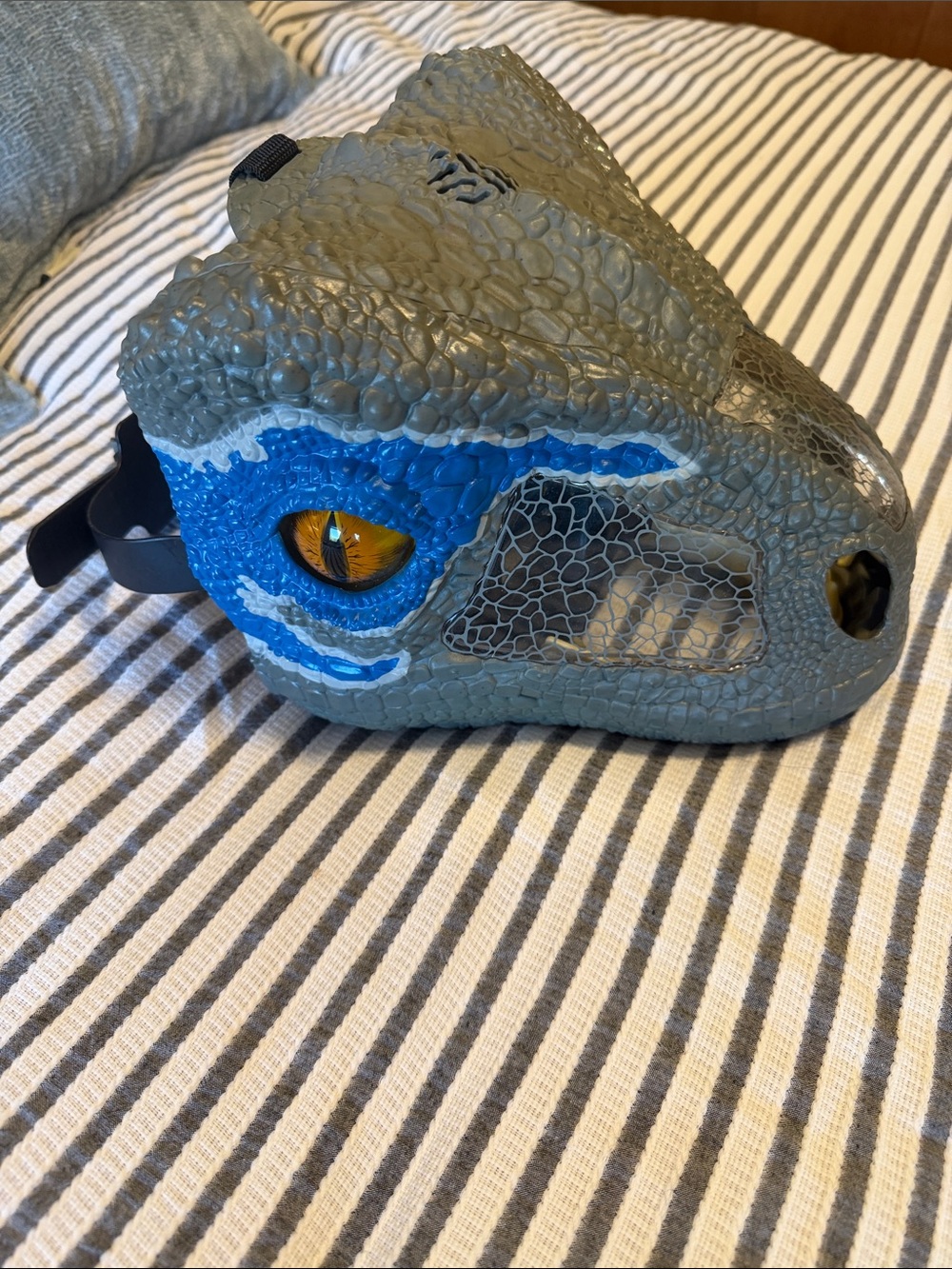 Jurassic World Velociraptor Blue Mask